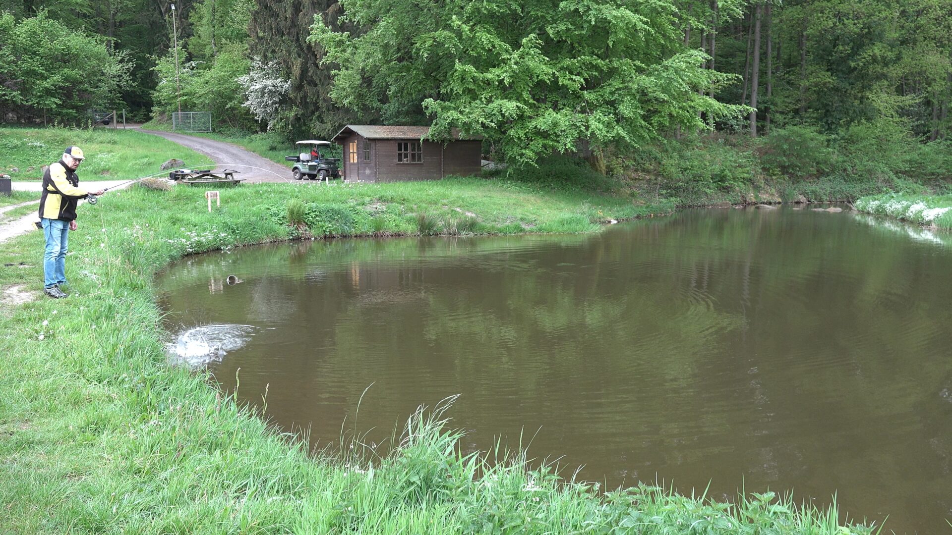 Fliegenfischen am Bachlauf Angelpark Reese/Papiermühle